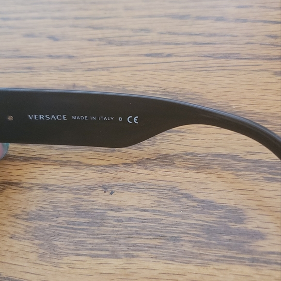 NWT Versace Medusa Black Gold Studded Cat Eye Small Medium Sunglasses - Picture 11 of 14